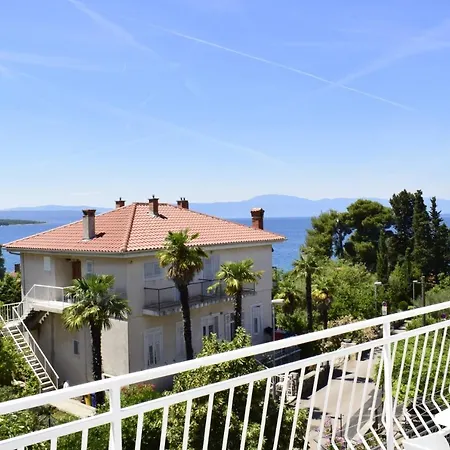 Ana 2 I 3 Apartman Malinska