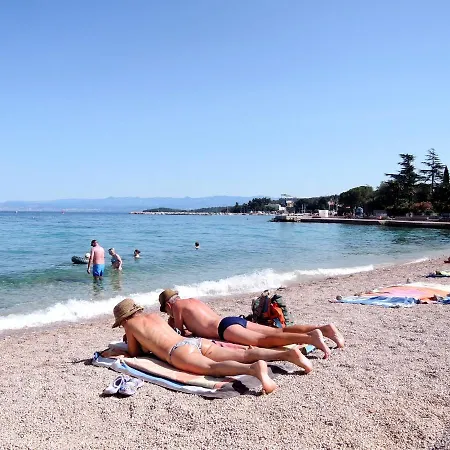 Ana 2 I 3 Apartman Malinska